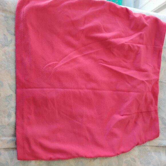 Basic House Size Medium Pink Bandage Skirt - Picture 2 of 3